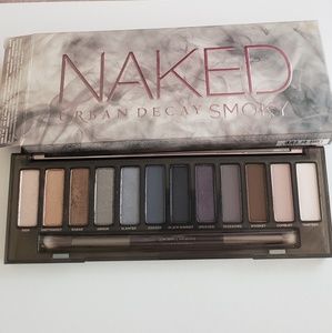 Urban Decay Smoky Palette